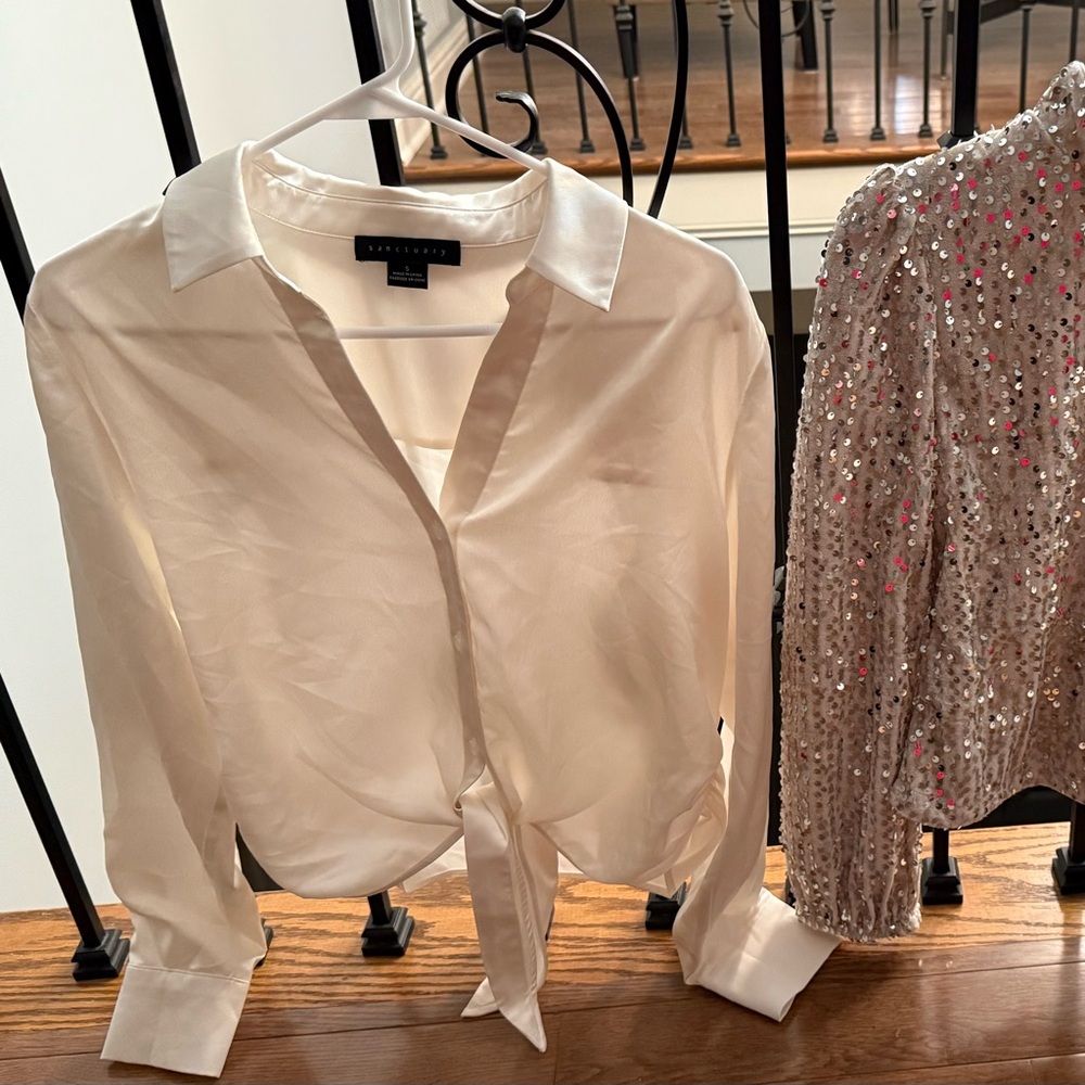 Ivory Sanctuary tie front Side top